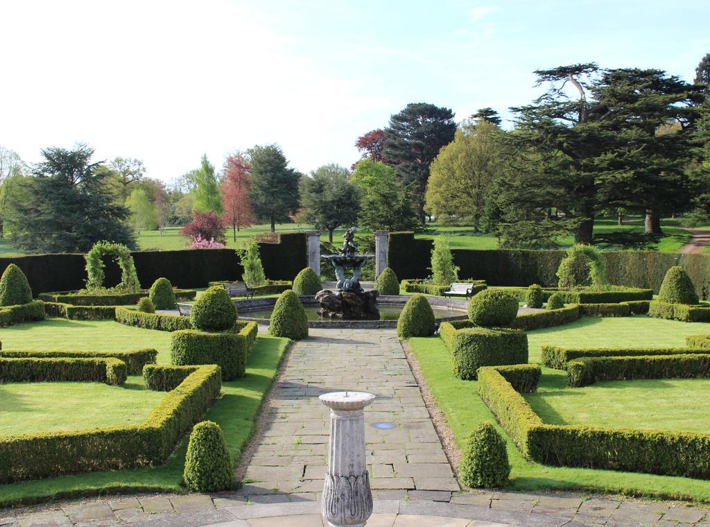 Luton Hoo Hotel, Golf And Spa Exteriér fotografie The Italian Gardens